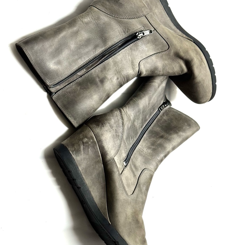 UGG Australia Leather Wedge‎ Boots #1012528 Size 10 - Picture 10 of 10